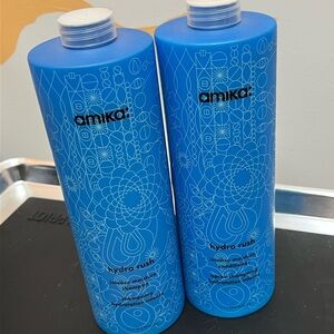 Amika Hydro Rush Moisture Shampoo in Bold Blue